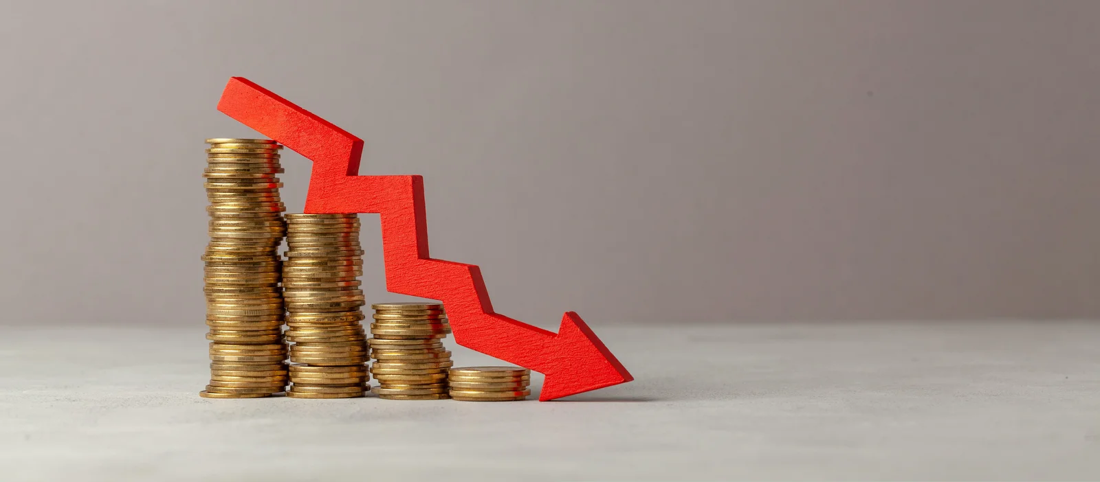 Rupee Plunges as Trump's Hormuz Threat Fuels Crude Surge, Challenging Recent Stability