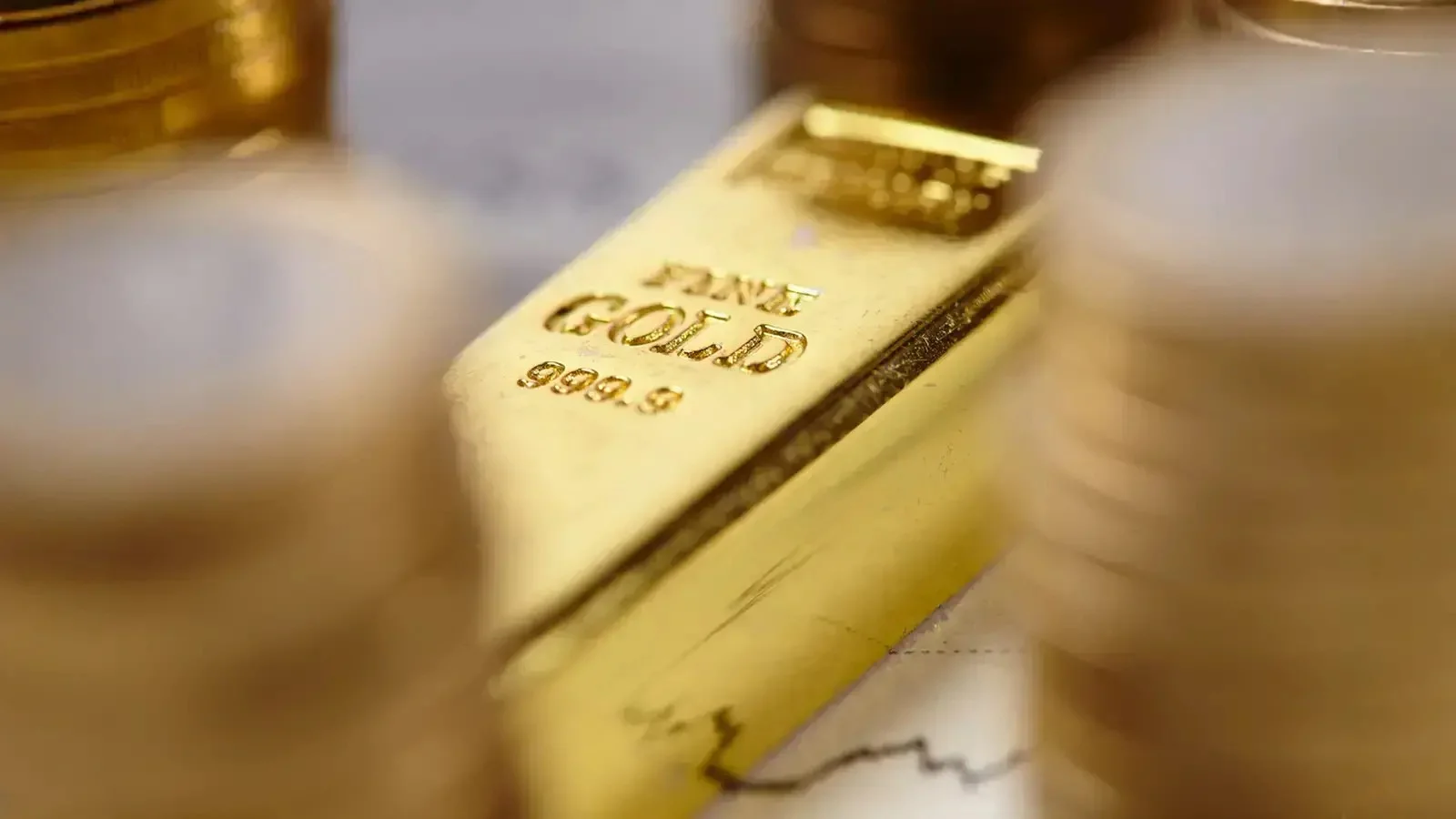 Gold Plunges Amid Fears of Strait of Hormuz Blockade, Signaling Global Energy Crisis Shock