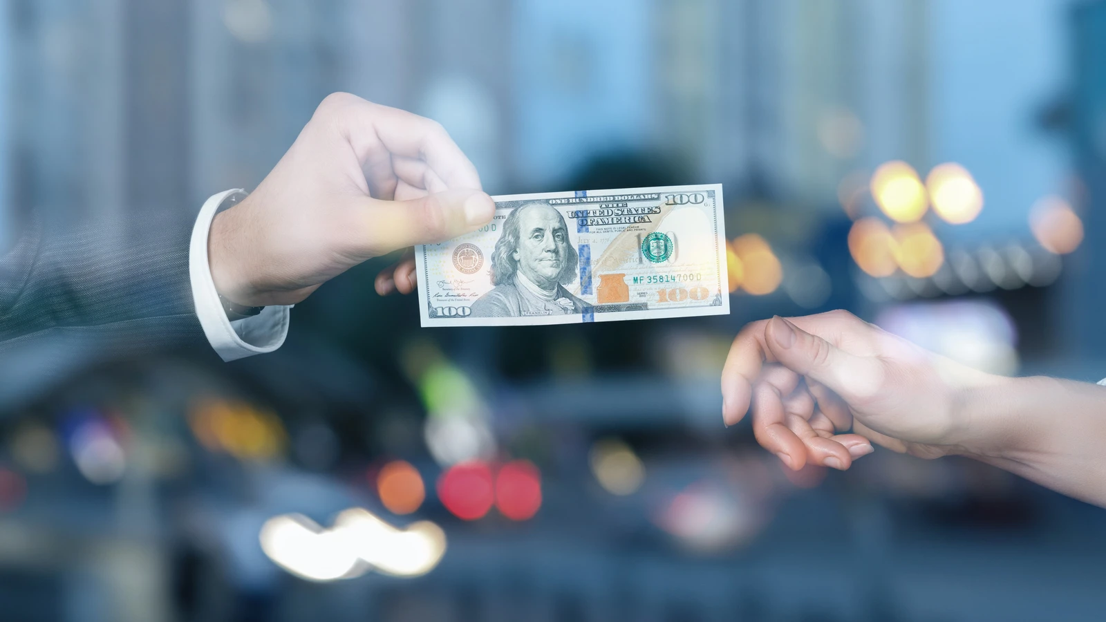 Ashwini Vaishnaw Calls for Fair Revenue Sharing by Social Media Platforms, Proposes Strict Deepfake Labelling Rules